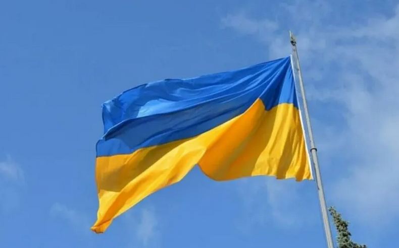 У Приштині зняли прапор України: мер пояснив це вимогою поважати суверенітет Косова У Приштині зняли прапор України: мер пояснив це вимогою поважати суверенітет Косова